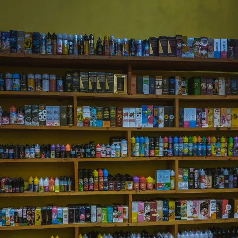 Vape shop shelves
