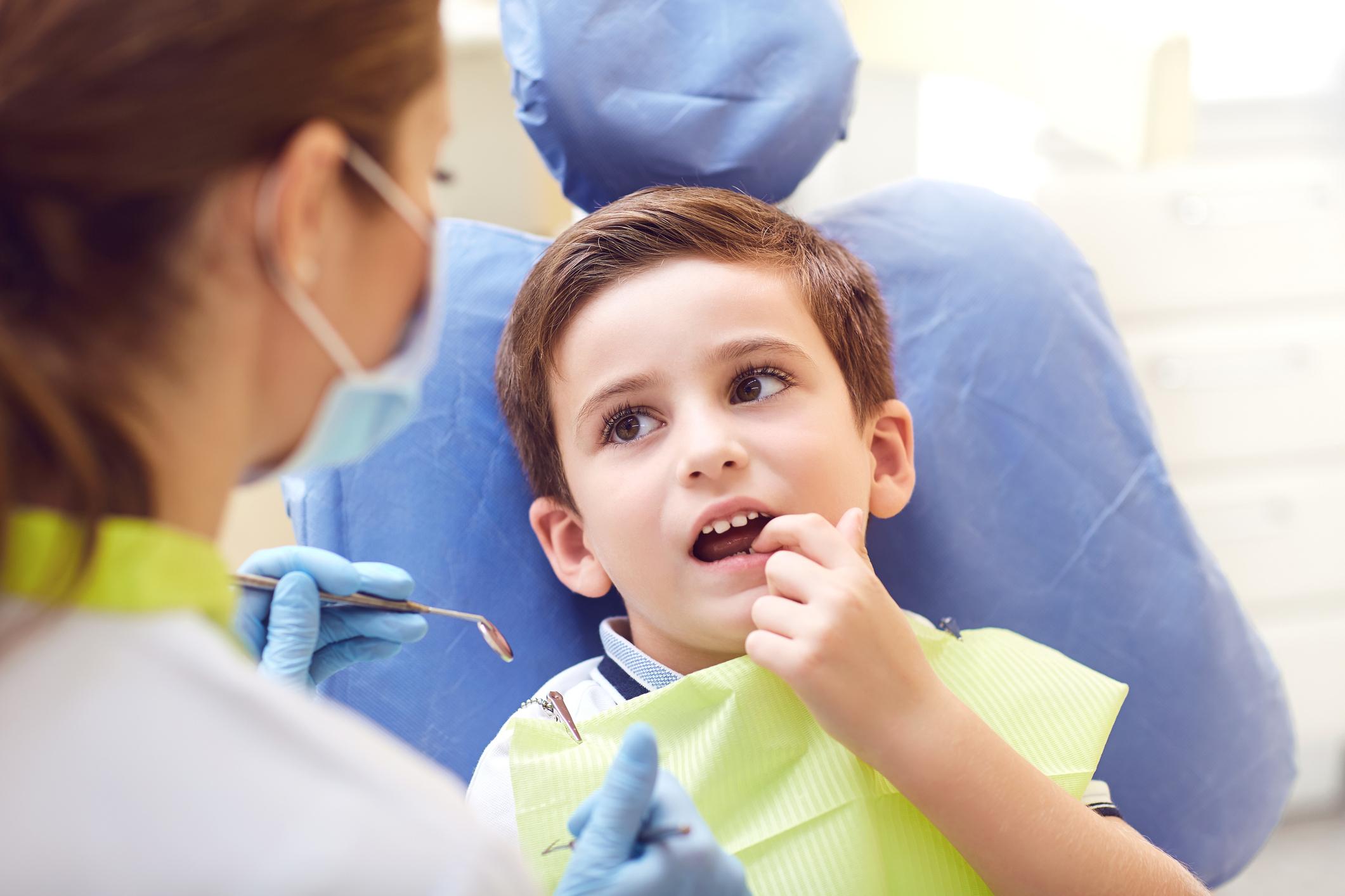 child at dentist